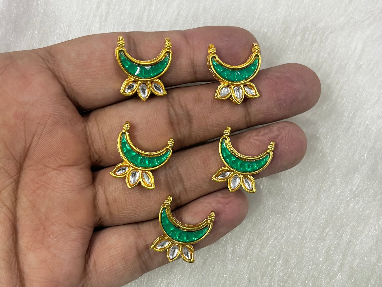 Meenakari Kundan (AGMK126)(20 mm)(6 Pcs)