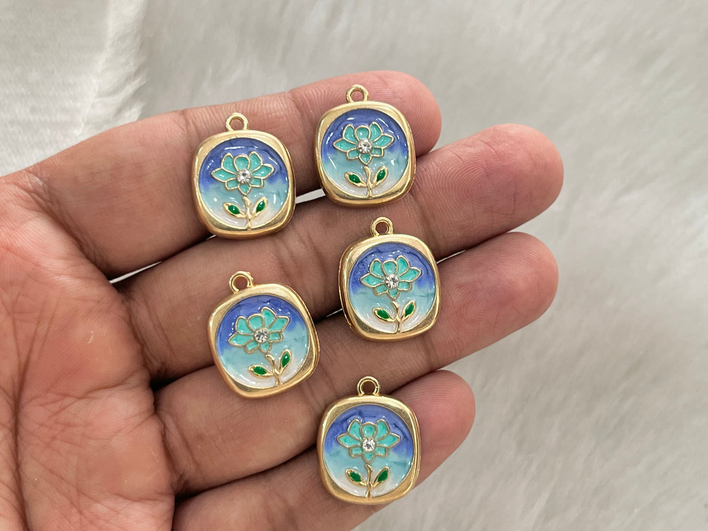 Luxury Charms (AGWS301) (5 Pcs) (20 mm)