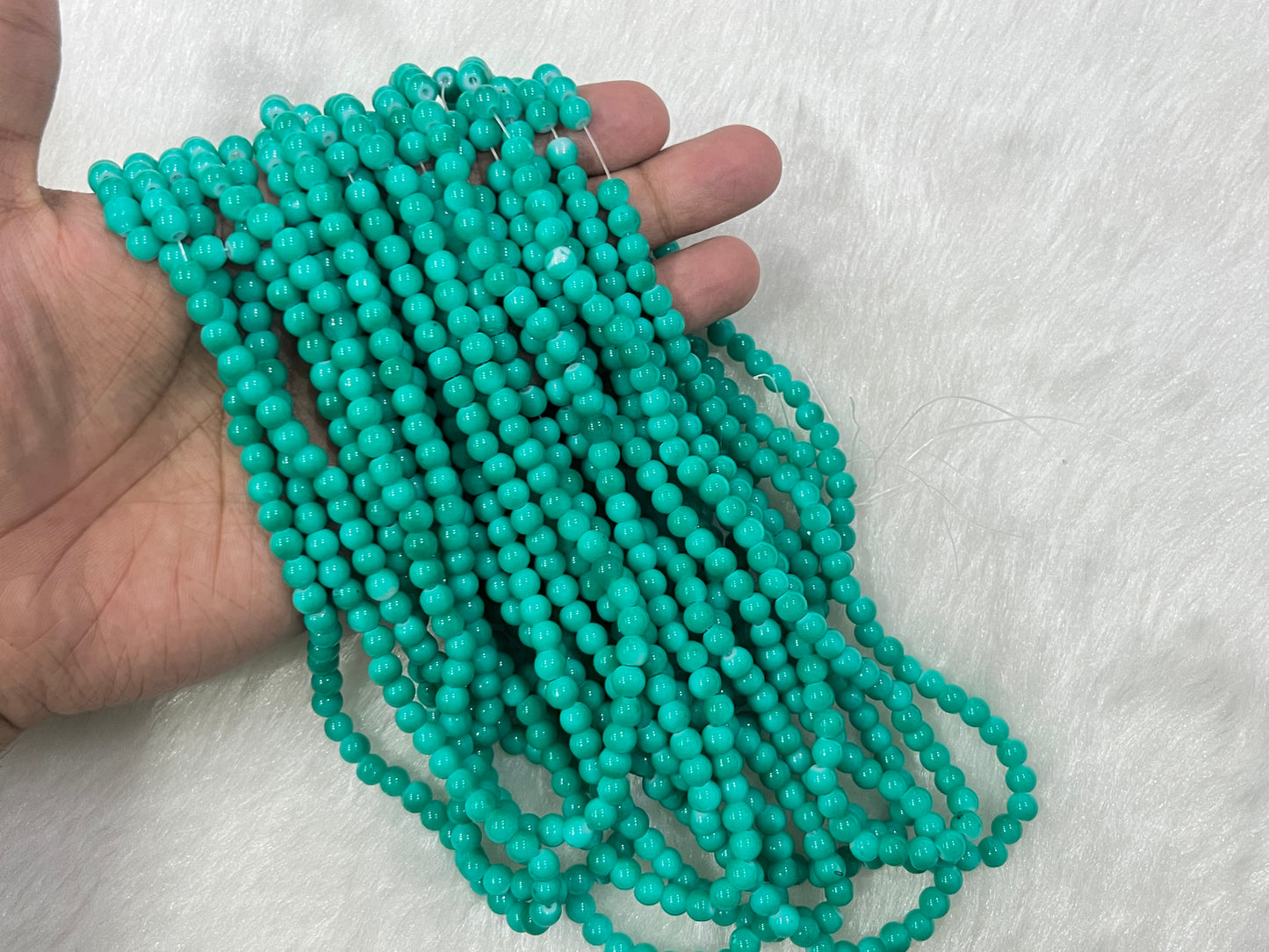 Oapque Glass Beads (6 mm)