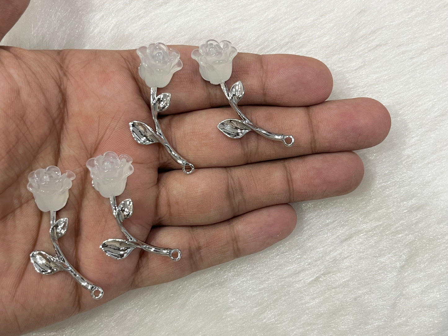 White Lily Charms (AGWS226) (Single Piece)