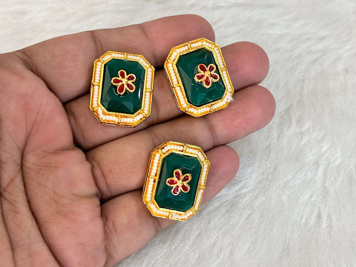 Meenakari Kundan (AGMK122)(20 mm)(6 Pcs)