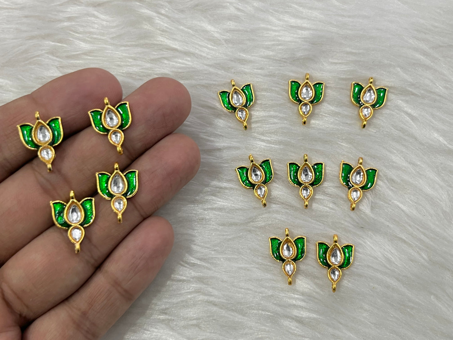 Meenakari Kundan (Lotus) (18 mm) (AGMK94)(12 Pcs)