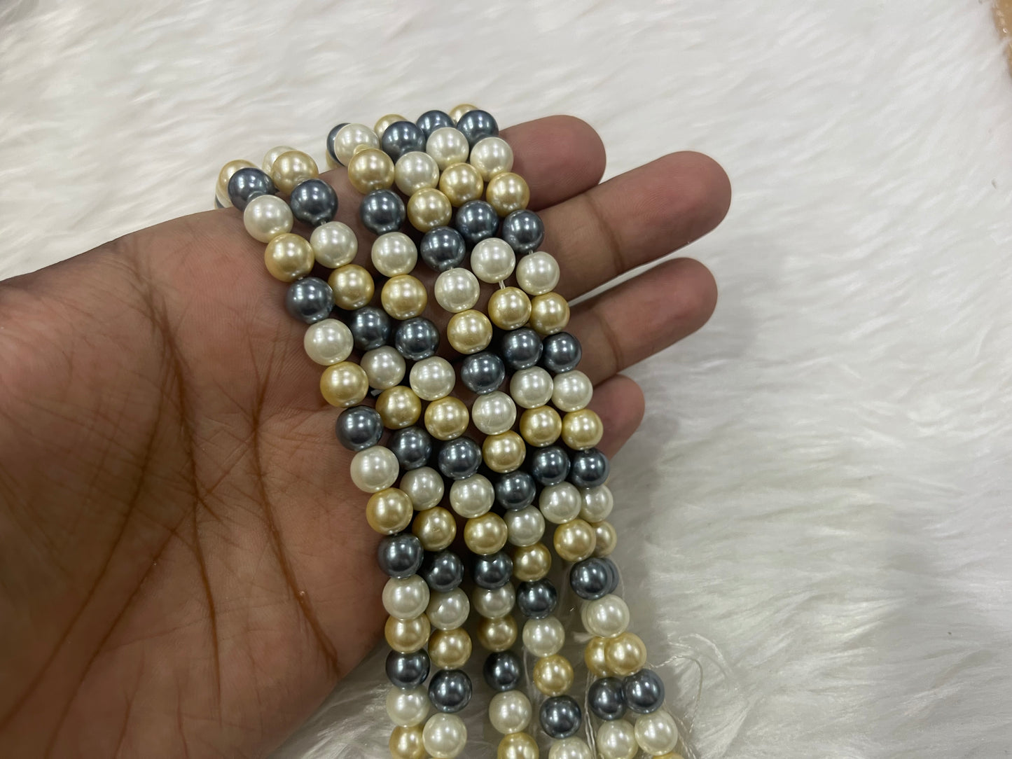 AAA Shell Pearls (8 mm) (Multicolour)