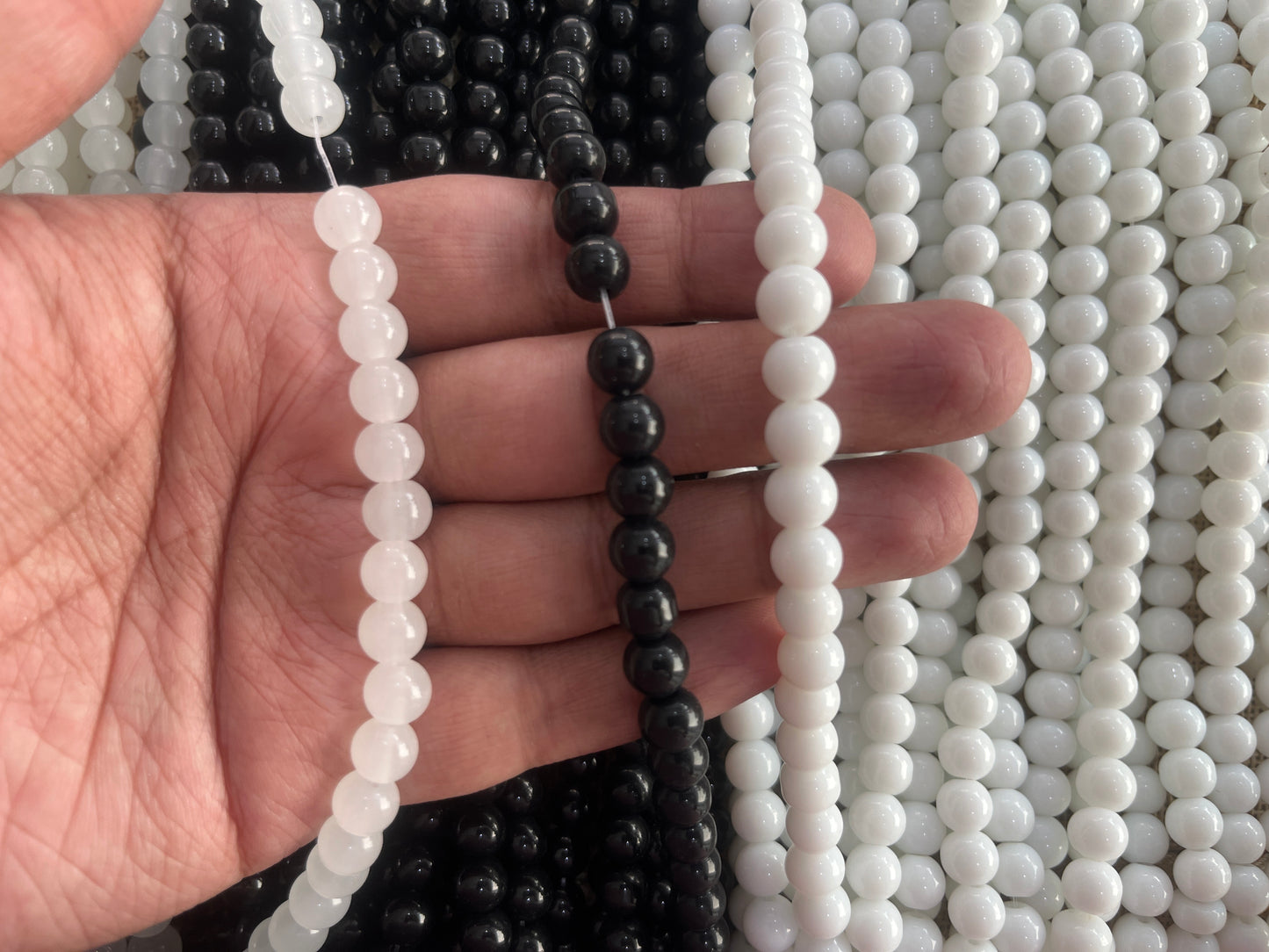 Glass Beads (6 mm) (Black & White)