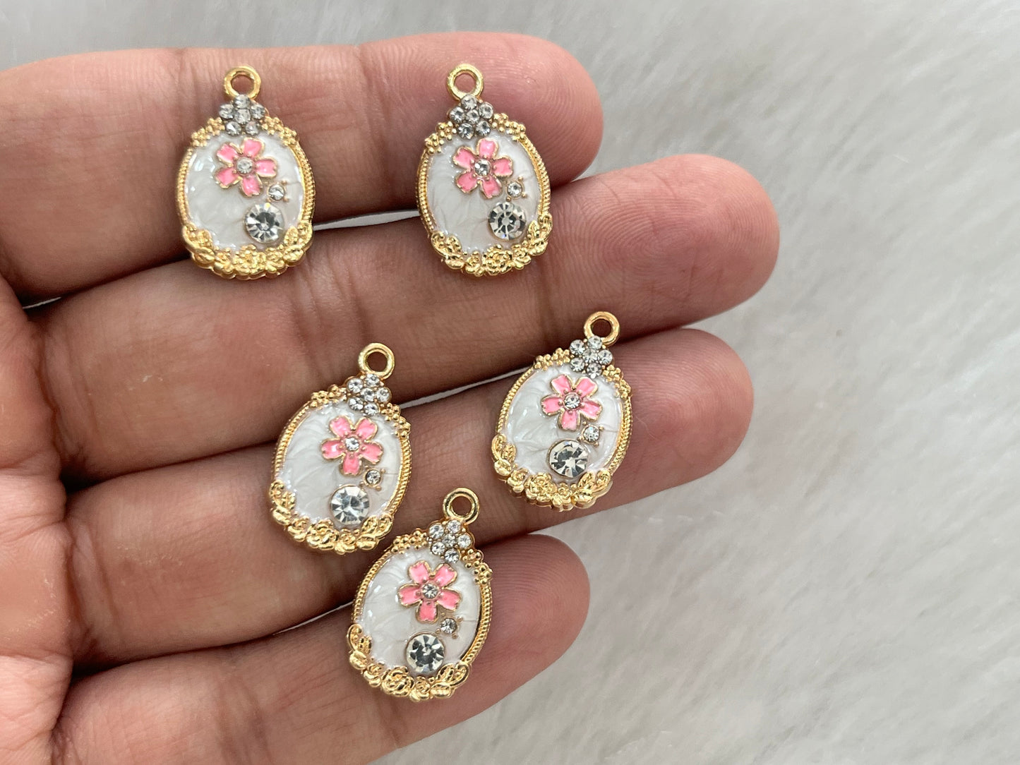 Luxury Charms (AGWS324) (5 Pcs) (20 mm)