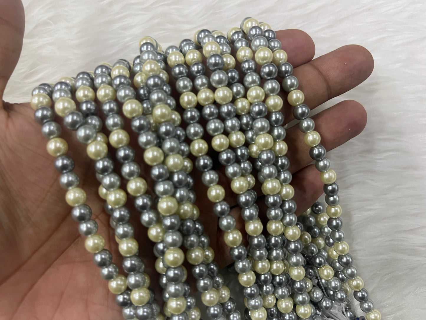 AAA Shell Pearls (6 mm) (Multicolour)