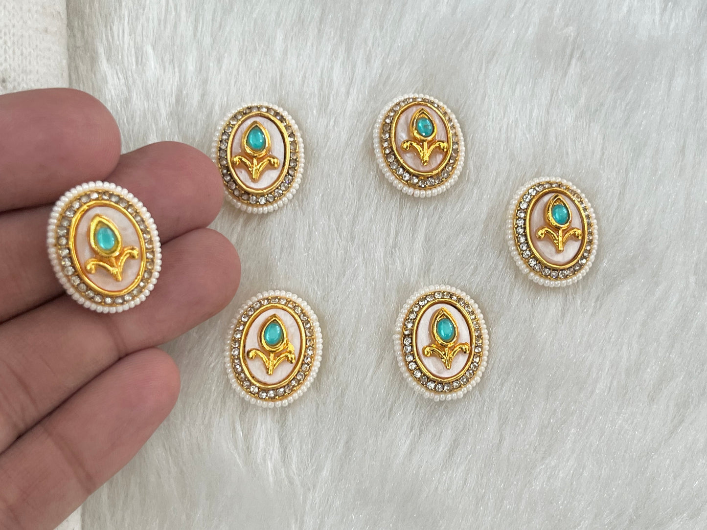 Meenakari Kundan (Oval) (22 mm) (AGMK108) (6 Pcs)