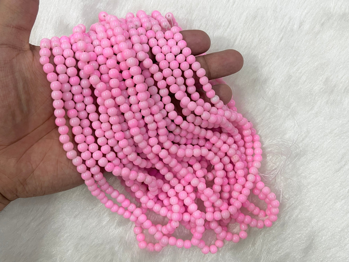 Oapque Glass Beads (6 mm)