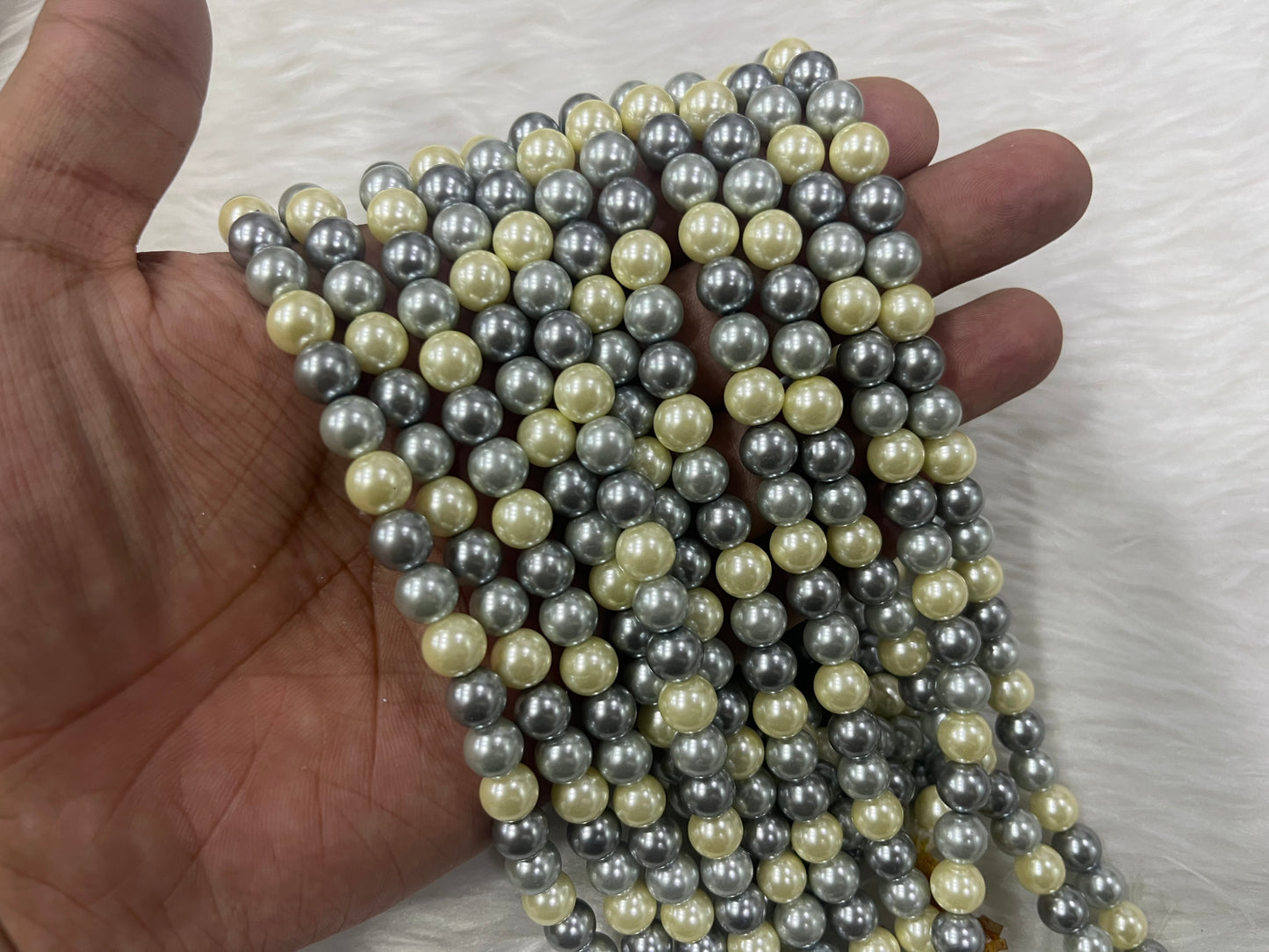 AAA Shell Pearls (8 mm) (Multicolour)