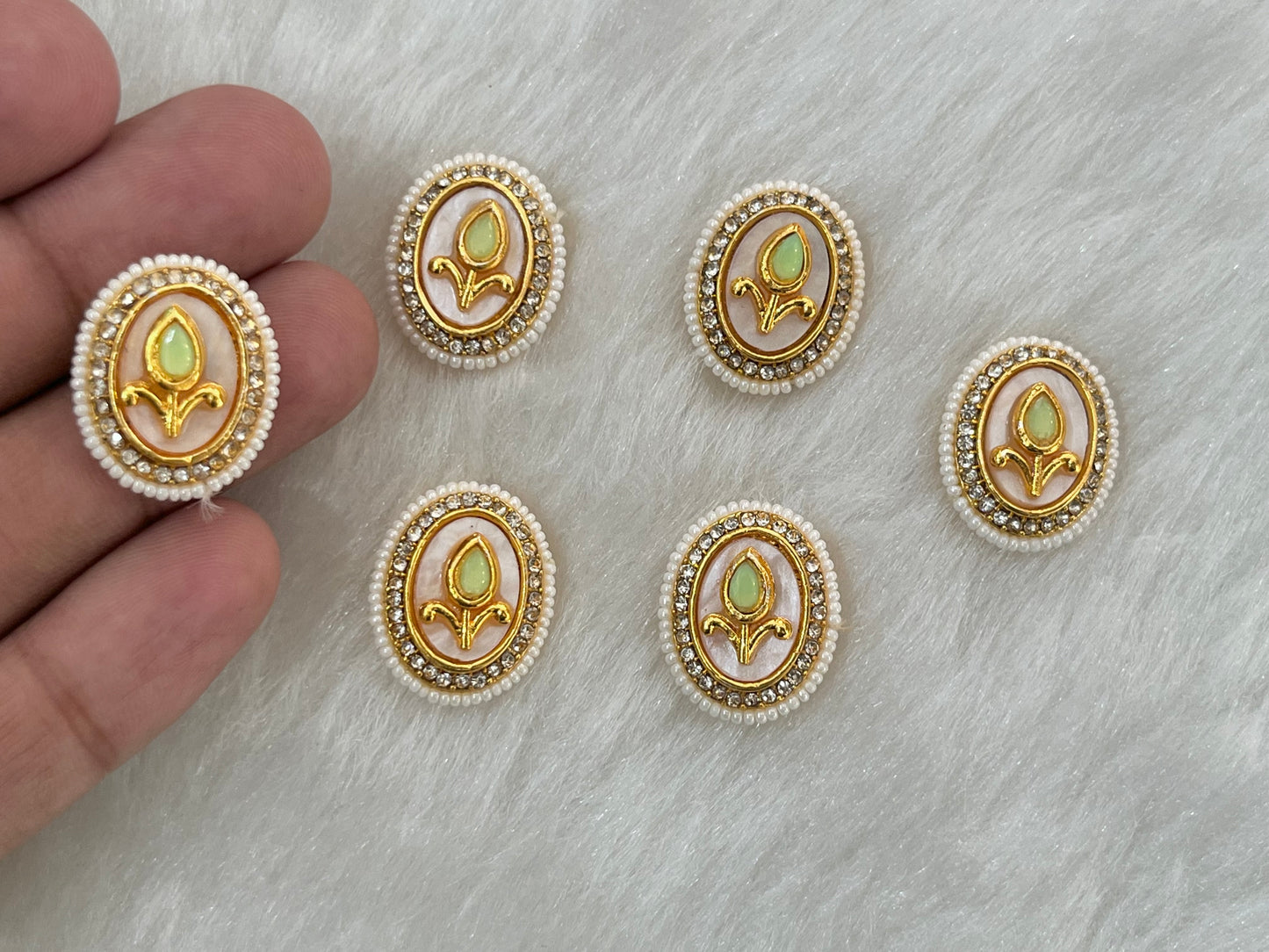 Meenakari Kundan (Oval) (22 mm) (AGMK108) (6 Pcs)