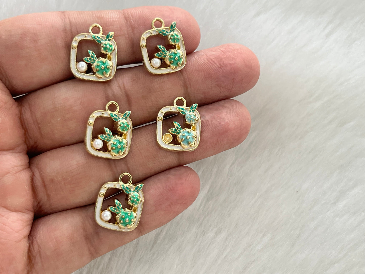 Luxury Charms (AGWS295) (5 Pcs) (30 mm)