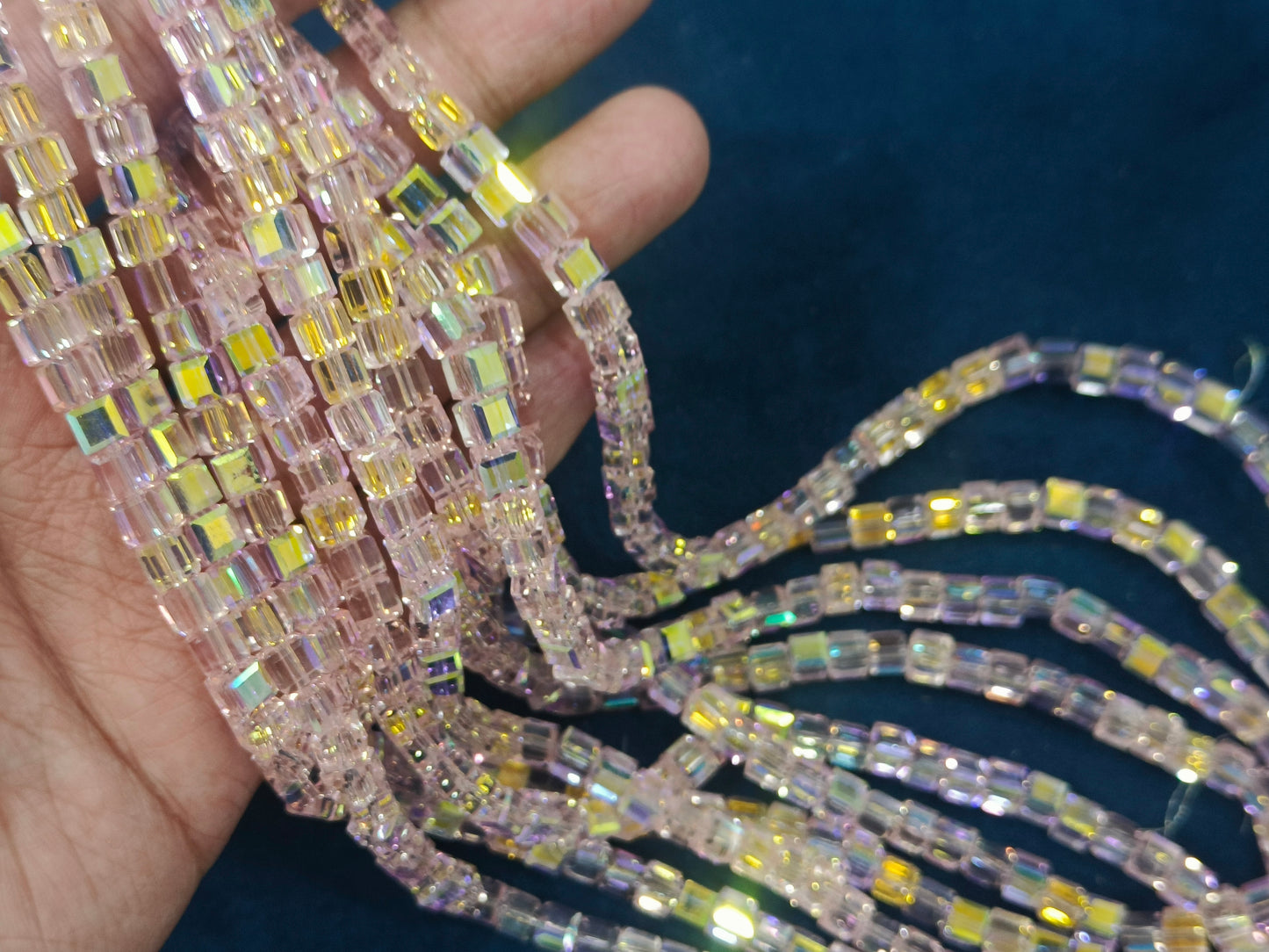 Fancy Crystals (AGFC67) (4x4 mm) (90 Pcs)