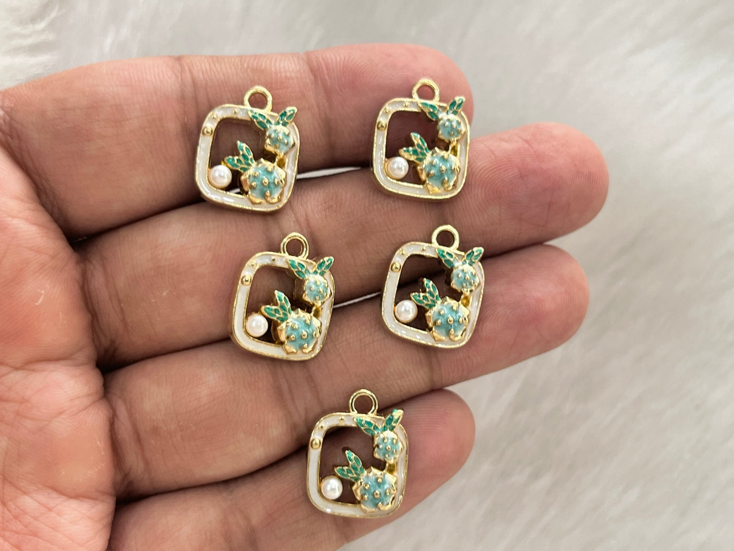 Luxury Charms (AGWS296) (5 Pcs) (20 mm)