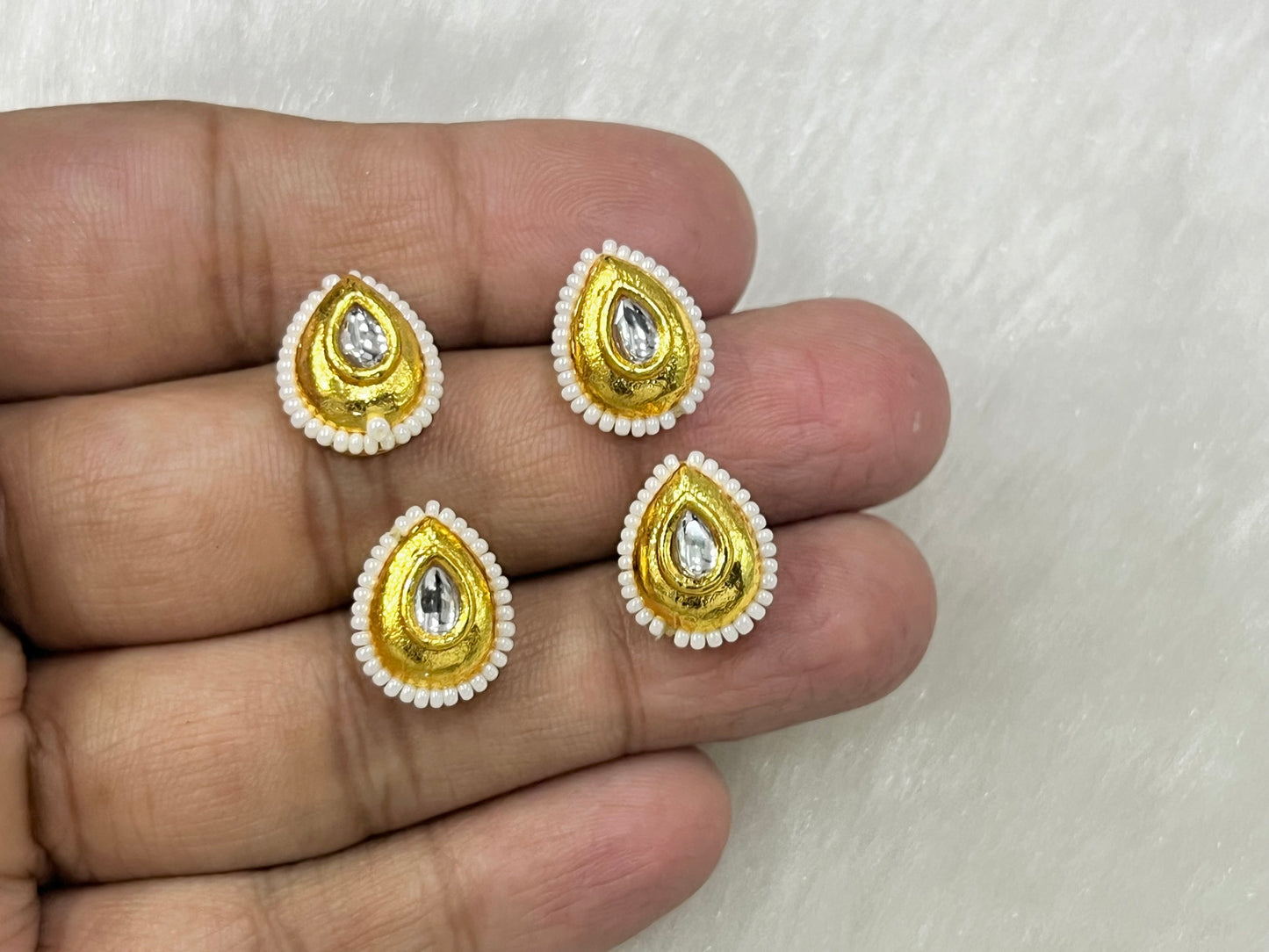 Meenakari Kundan (AGMK139)(16 mm)(12 Pcs)
