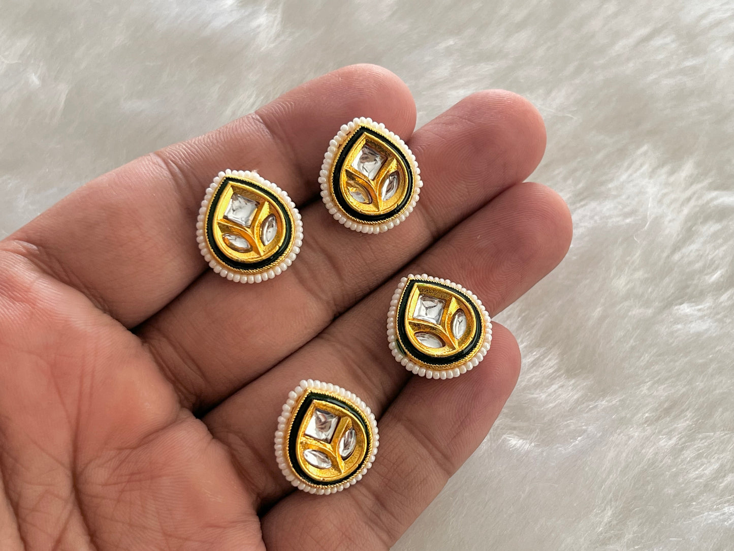 Meenakari Kundan (AGMK123)(22 mm)(12 Pcs)