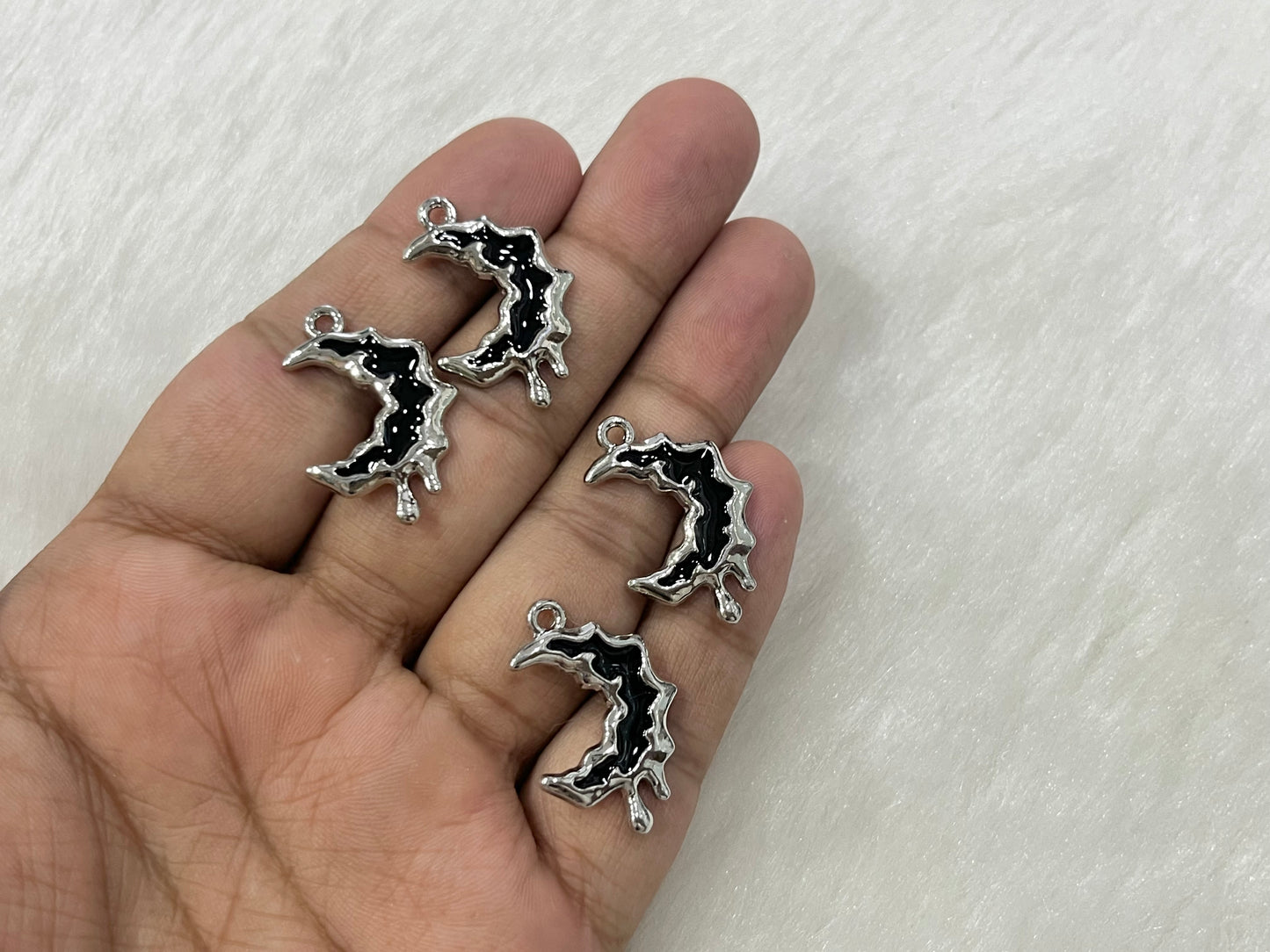 Black Melting Moon & Stars (AGWS236) (Two Pieces)