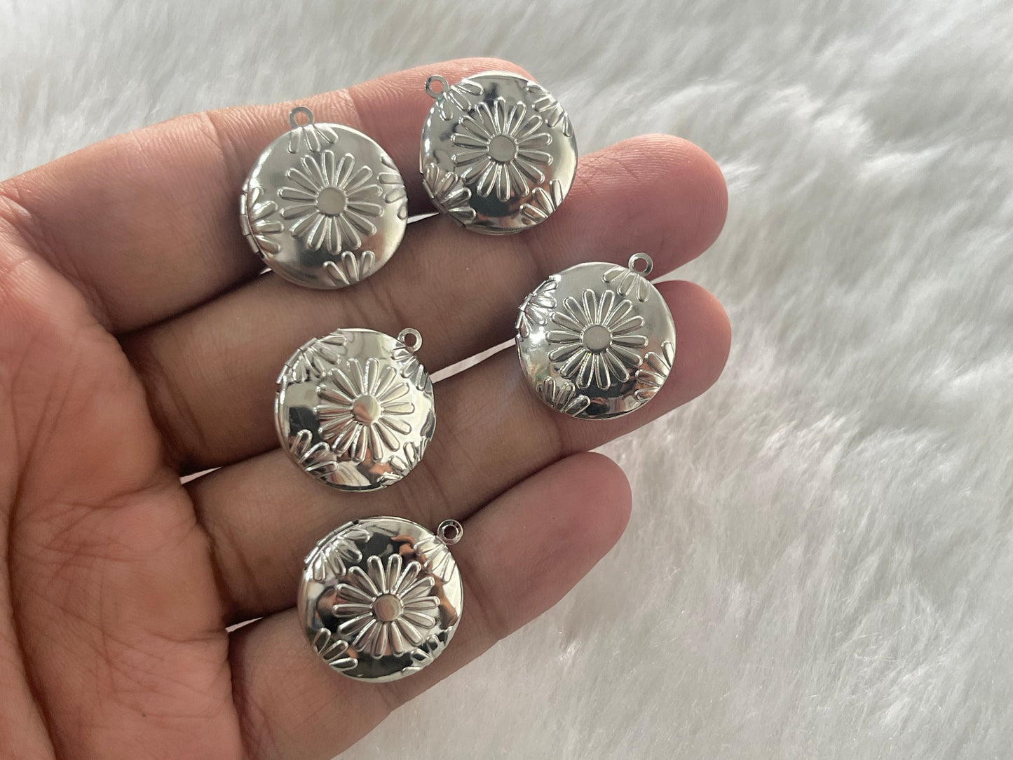 Openable Charms (5 Pcs) (20 mm) (OC06)