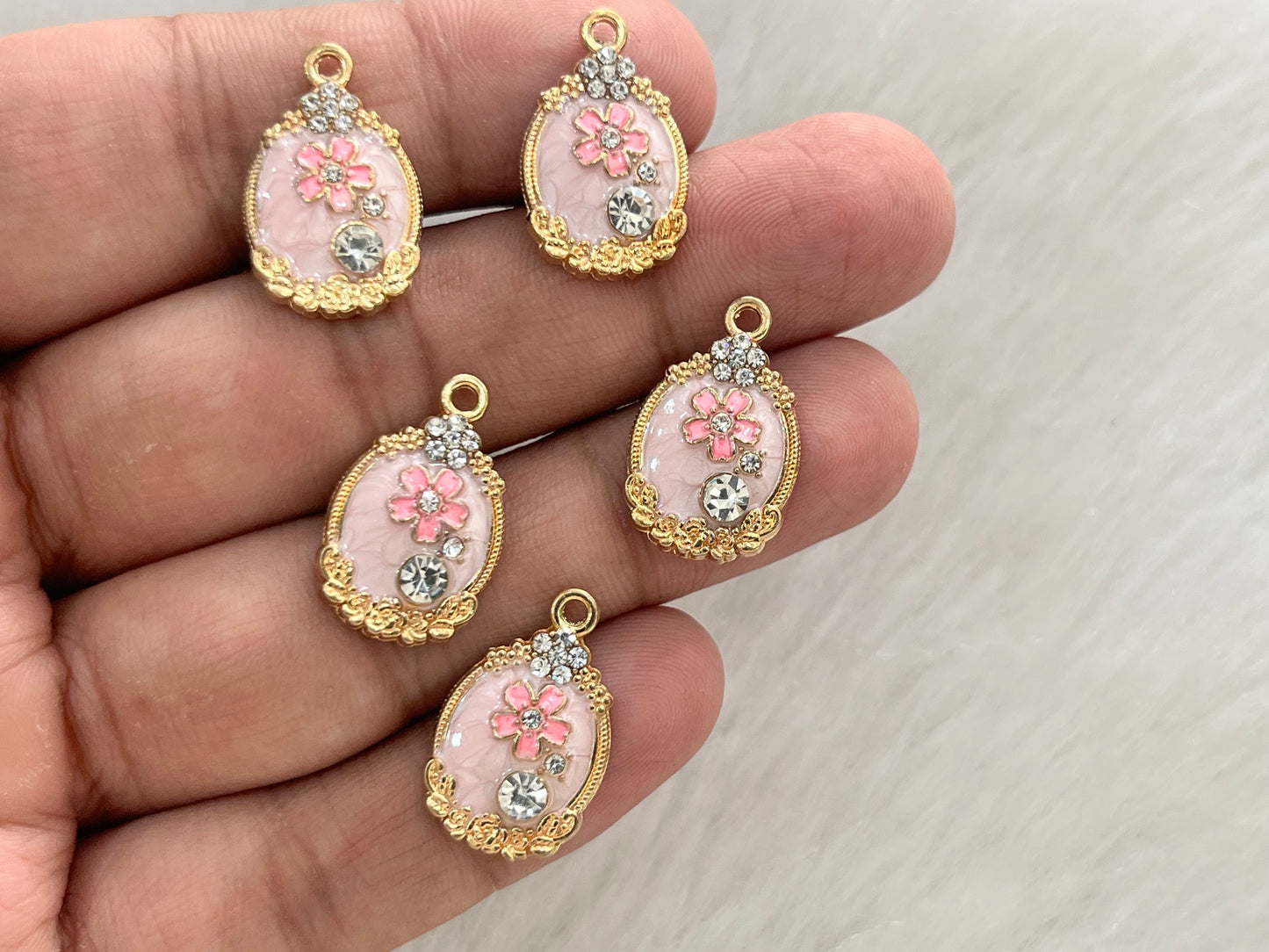 Luxury Charms (AGWS323) (5 Pcs) (20 mm)