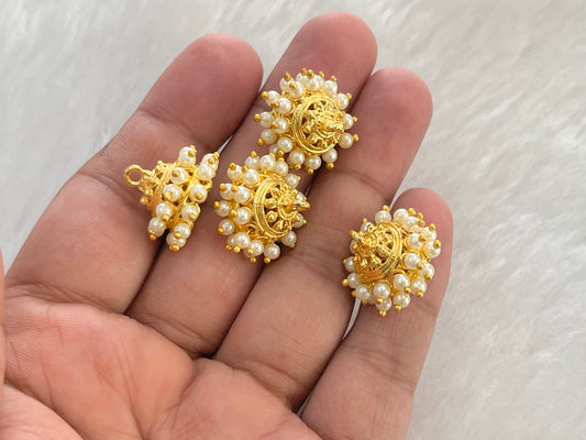 Golden Jhumkas (AGMK129)(17 mm)(1 Pair)
