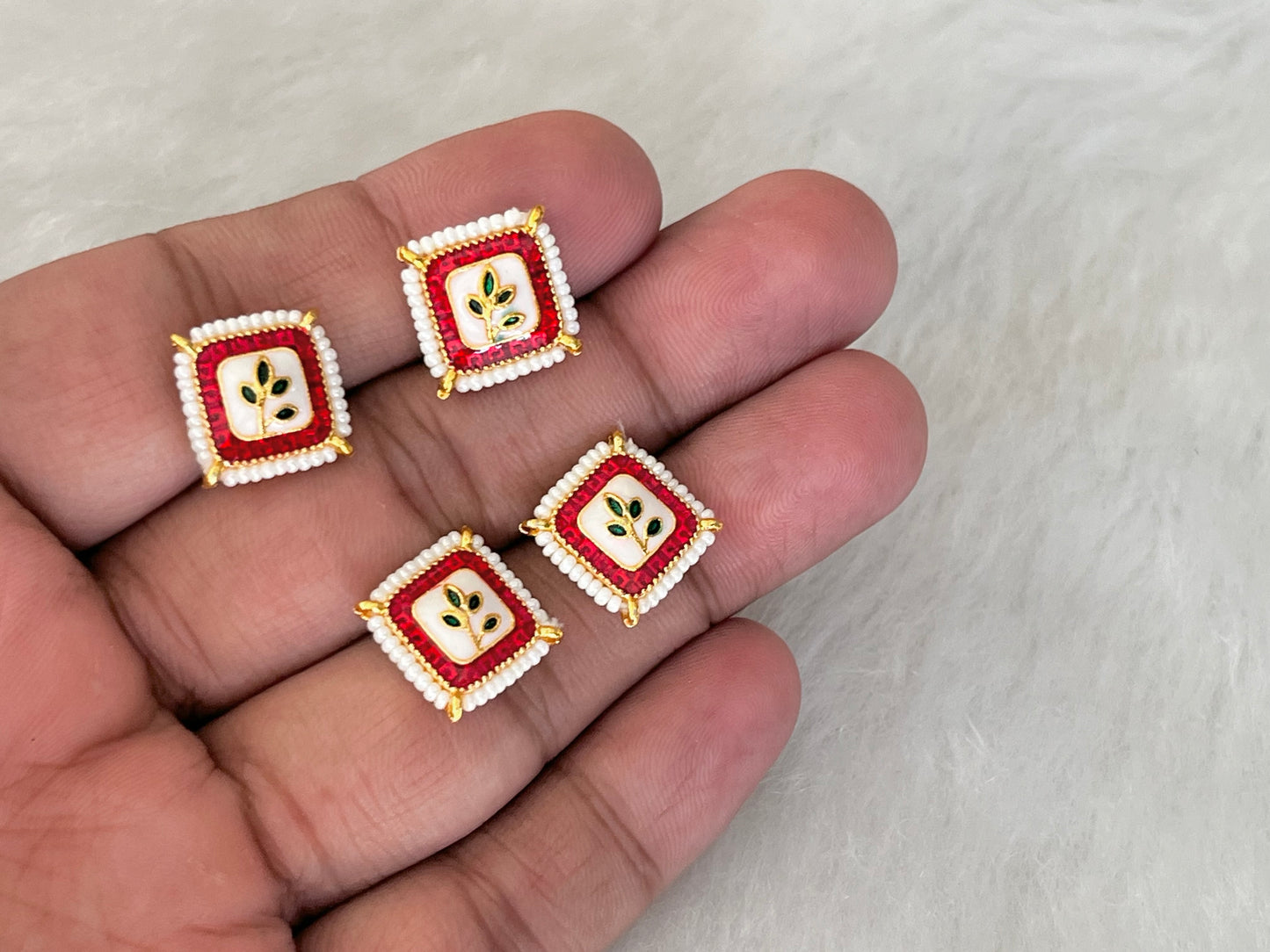 Meenakari Kundan (AGMK114)(15 mm)(12 Pcs)