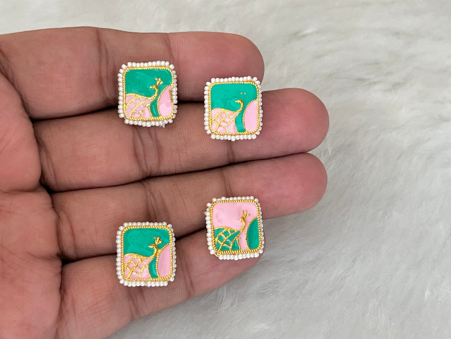 Meenakari Kundan (AGMK113)(15 mm)(12 Pcs)