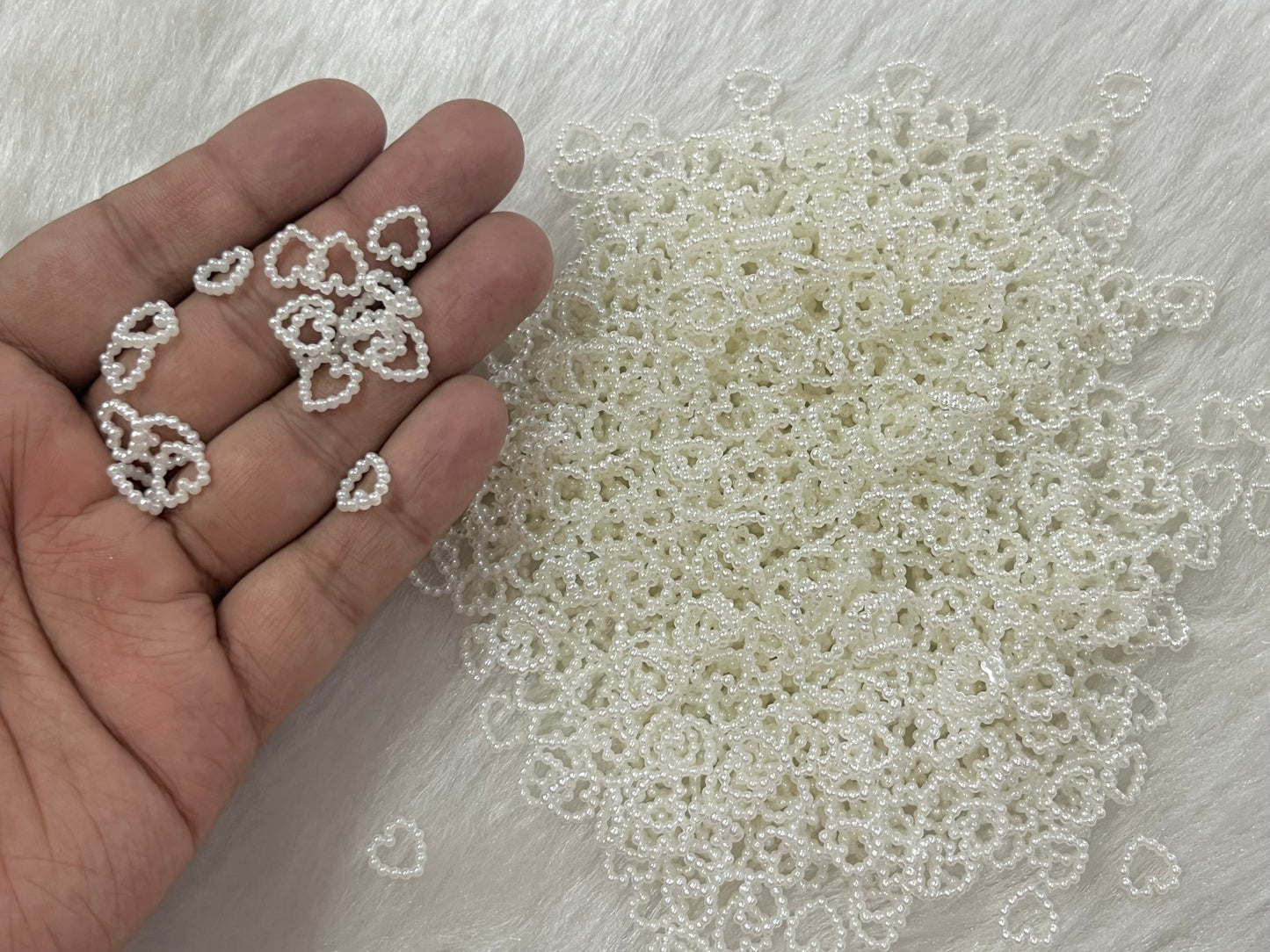 Pearl Hearts (50 grams) (White)