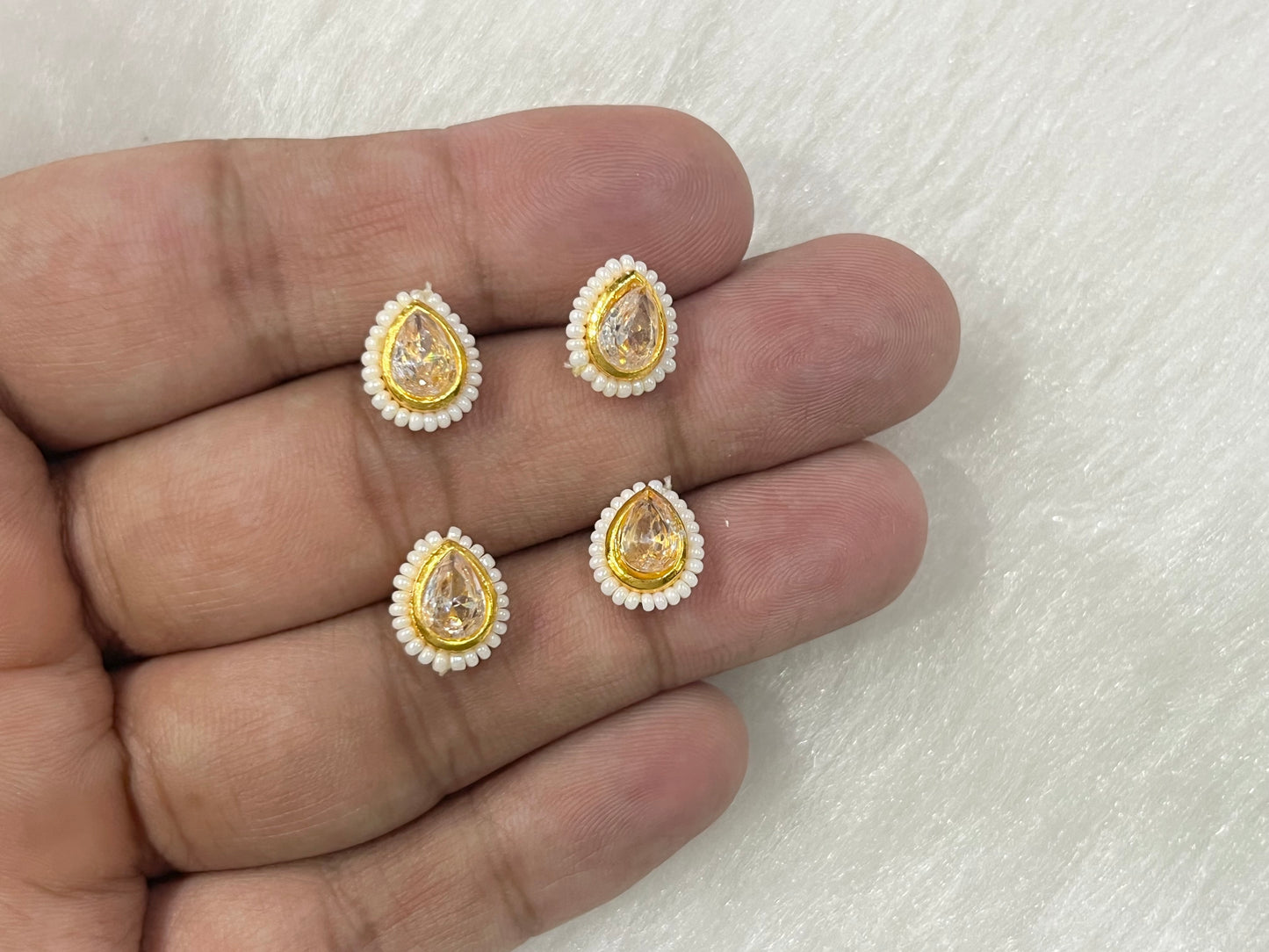 Meenakari Kundan (AGMK131)(10 mm)(12 Pcs)