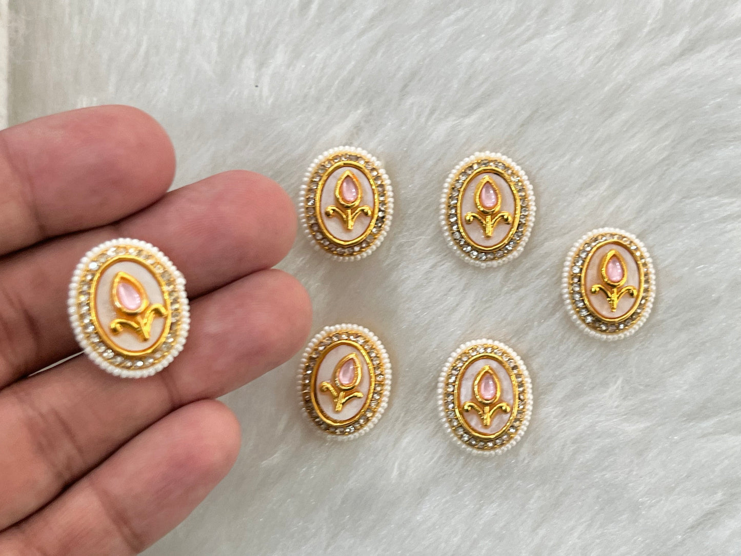 Meenakari Kundan (Oval) (22 mm) (AGMK108) (6 Pcs)