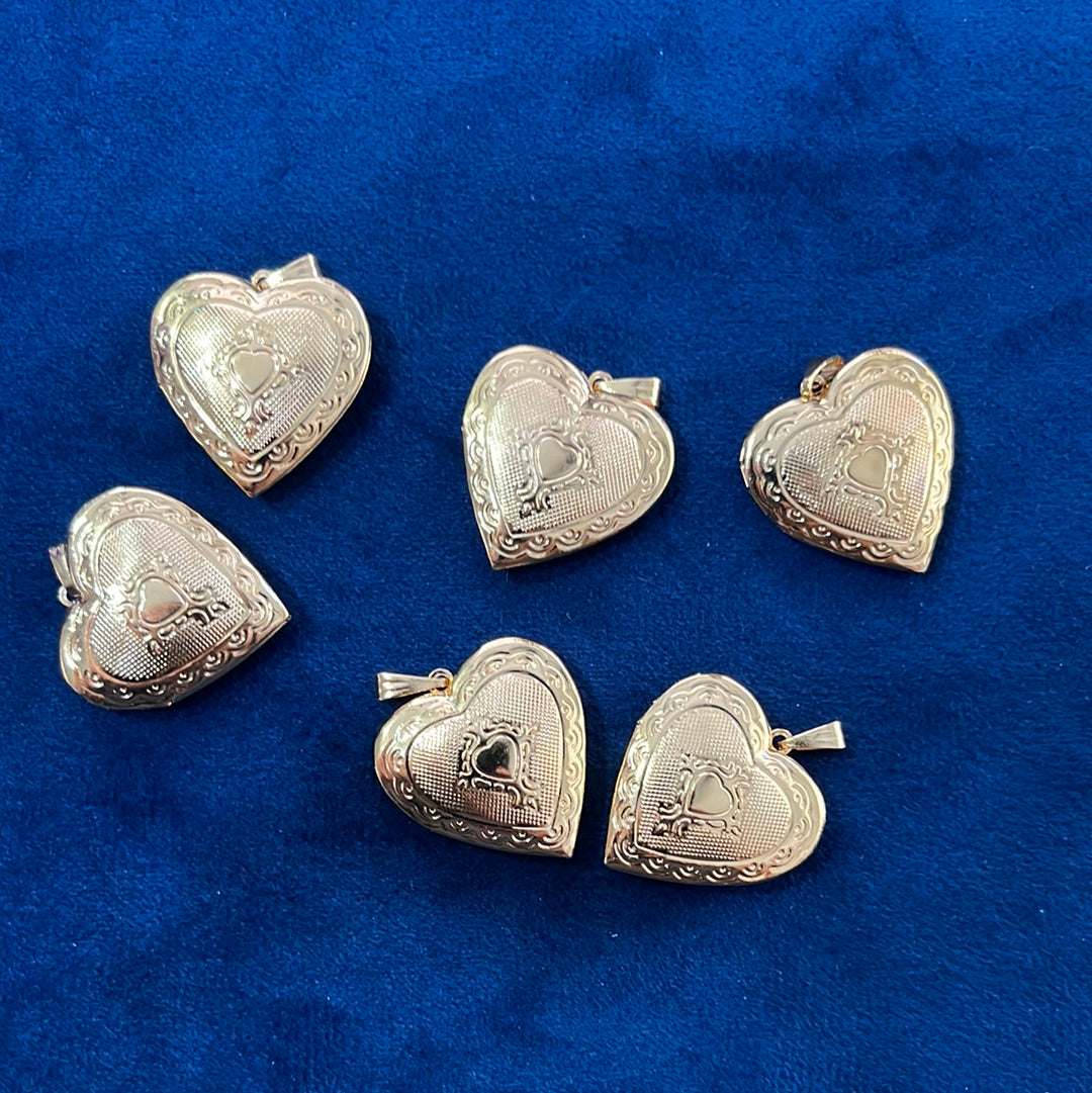 Openable Heart Charms (30 mm)