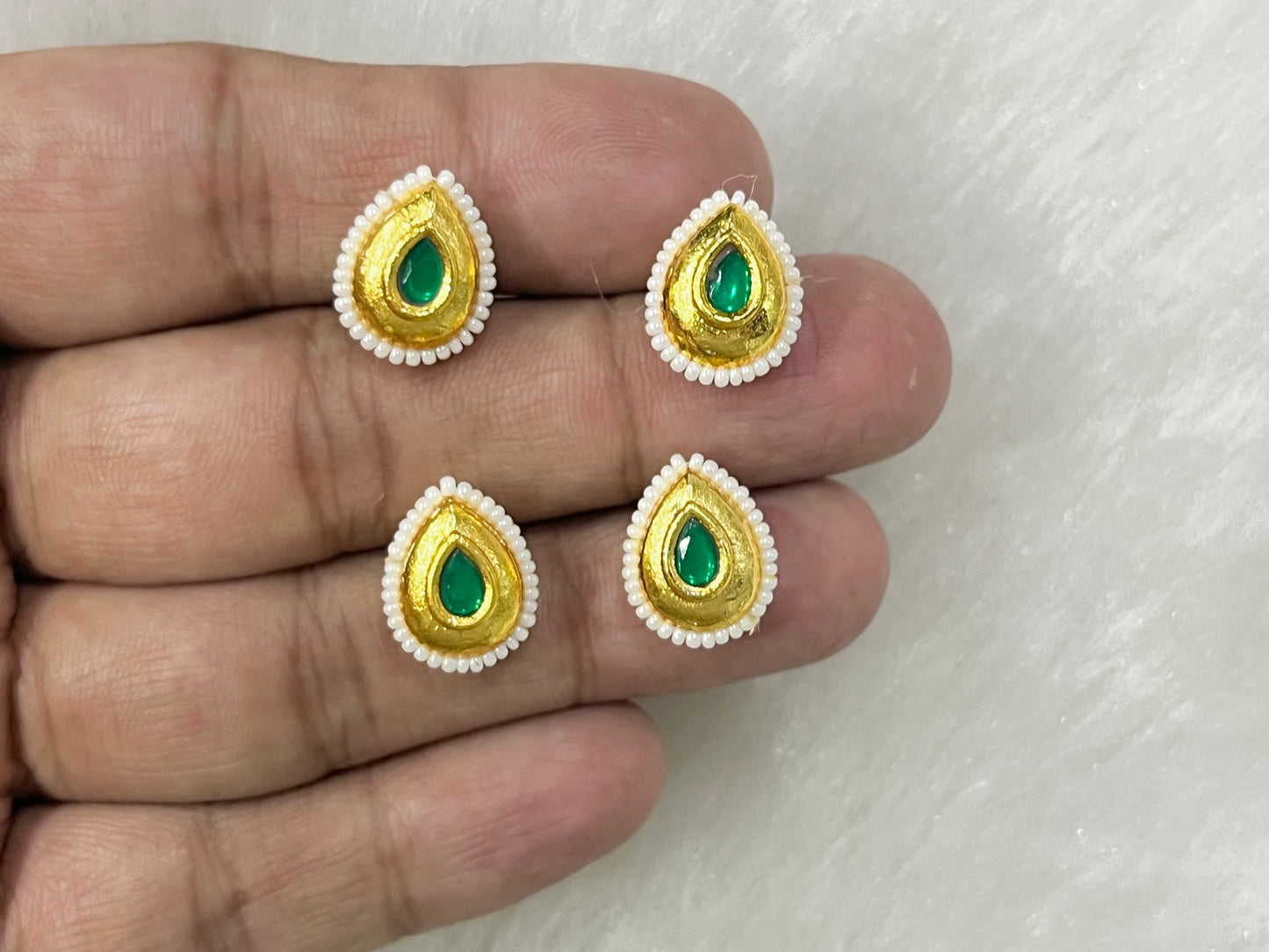 Meenakari Kundan (AGMK139)(16 mm)(12 Pcs)