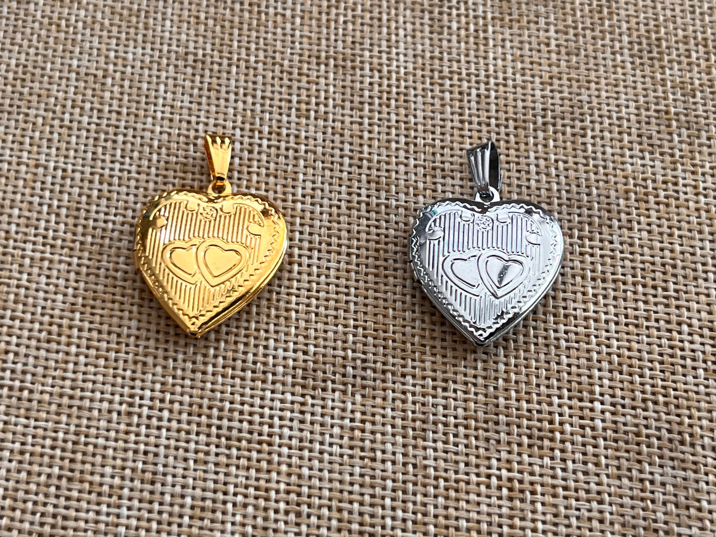 Openable Heart Charms (20 mm)