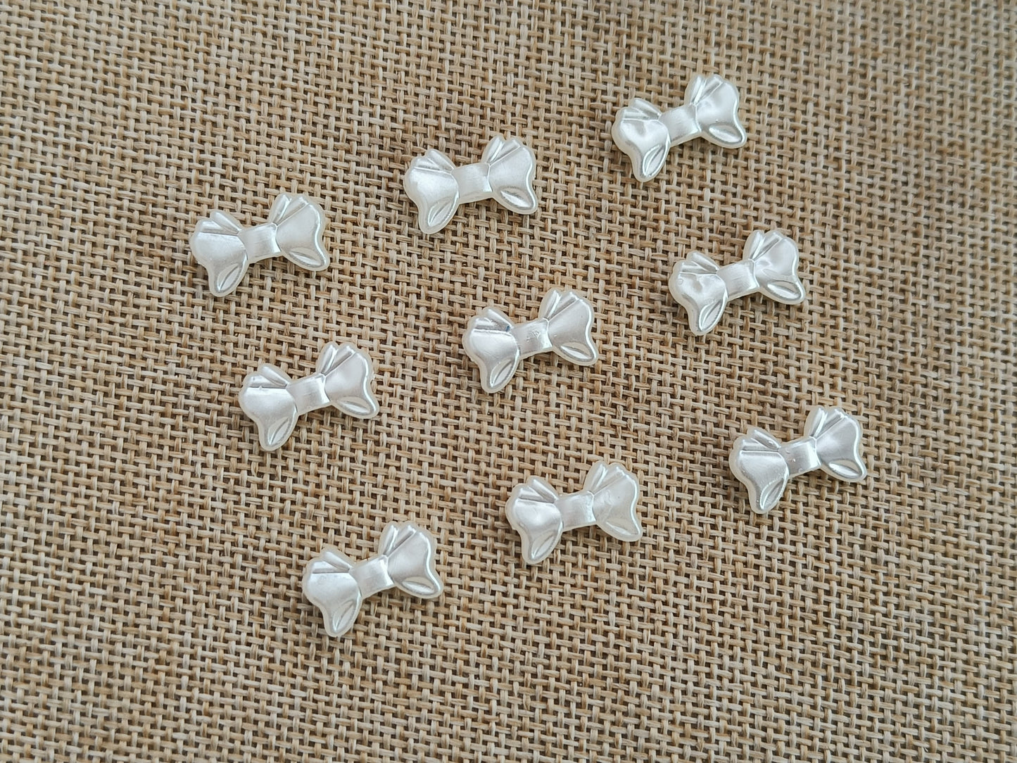 Bows Beads (13 mm)